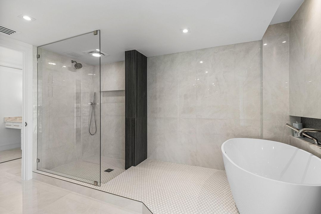 出租: $18,000 (2 贝兹, 2 浴室, 2659 平方英尺)