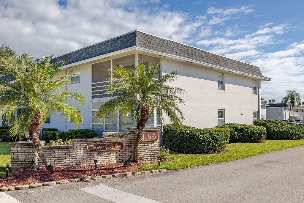 Recently Sold: $180,000 (2 beds, 2 baths, 1154 Square Feet)