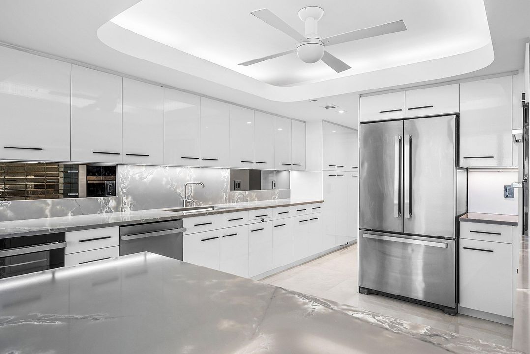 出租: $18,000 (2 贝兹, 2 浴室, 2659 平方英尺)