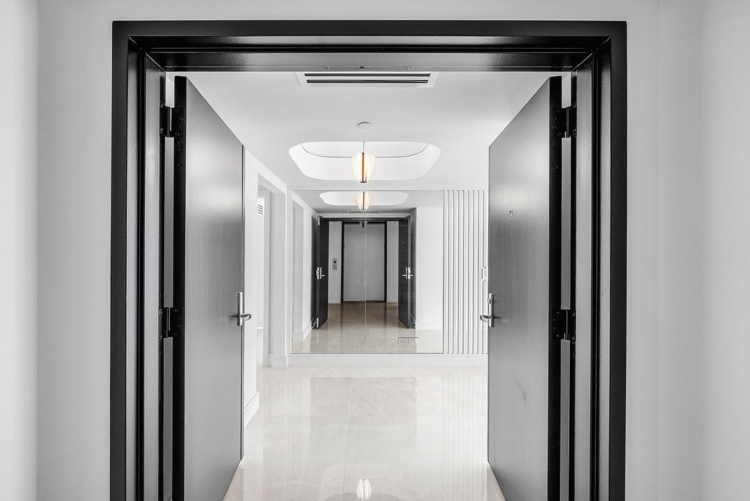 出租: $18,000 (2 贝兹, 2 浴室, 2659 平方英尺)