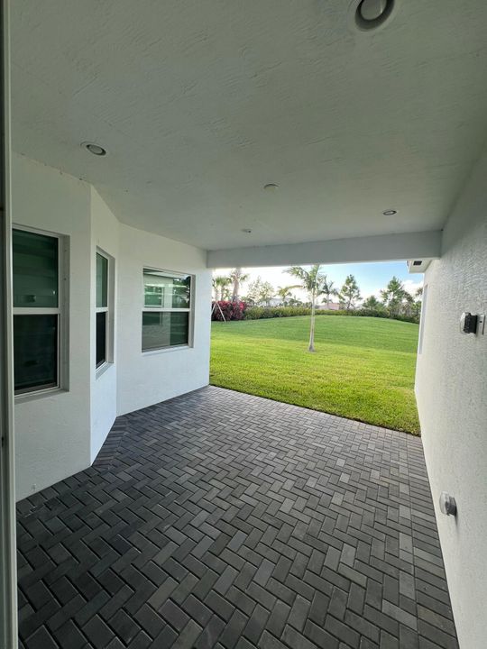 For Sale: $899,000 (4 beds, 4 baths, 3172 Square Feet)