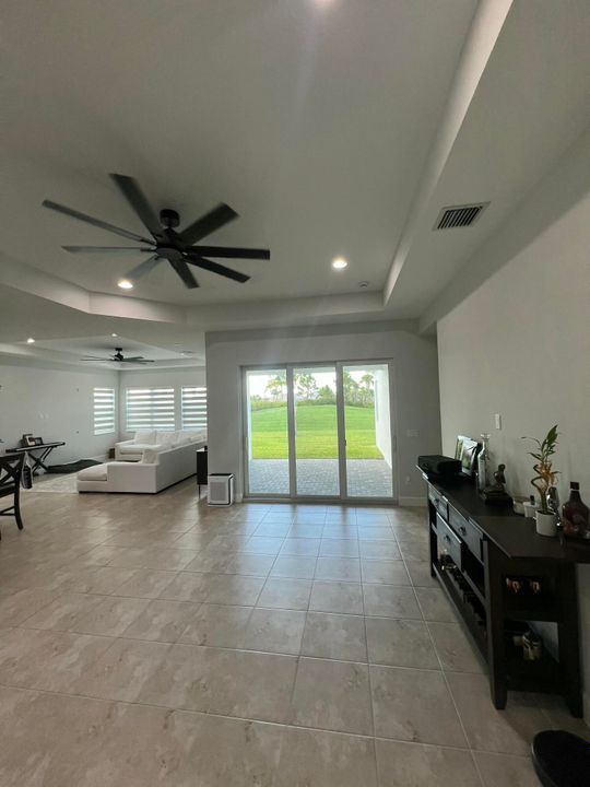 For Sale: $899,000 (4 beds, 4 baths, 3172 Square Feet)