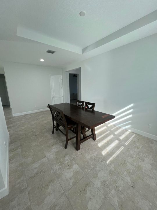 For Sale: $899,000 (4 beds, 4 baths, 3172 Square Feet)