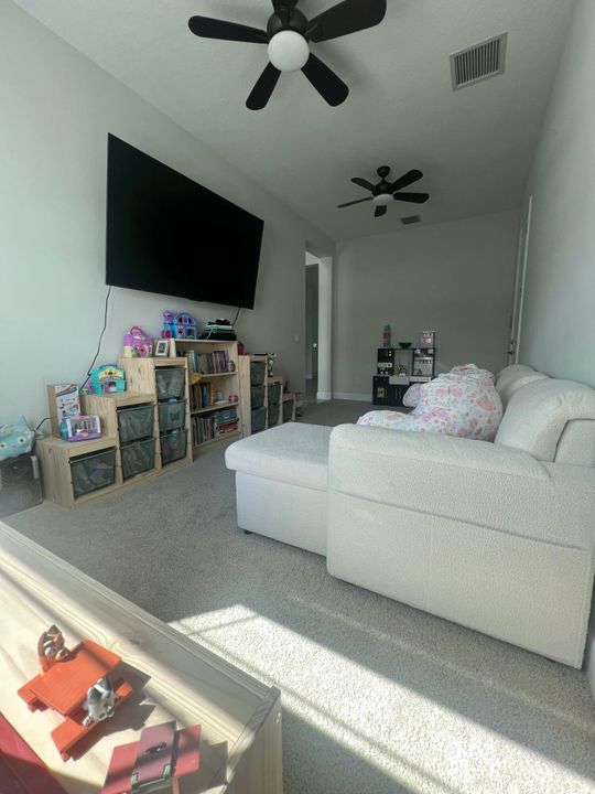 For Sale: $899,000 (4 beds, 4 baths, 3172 Square Feet)