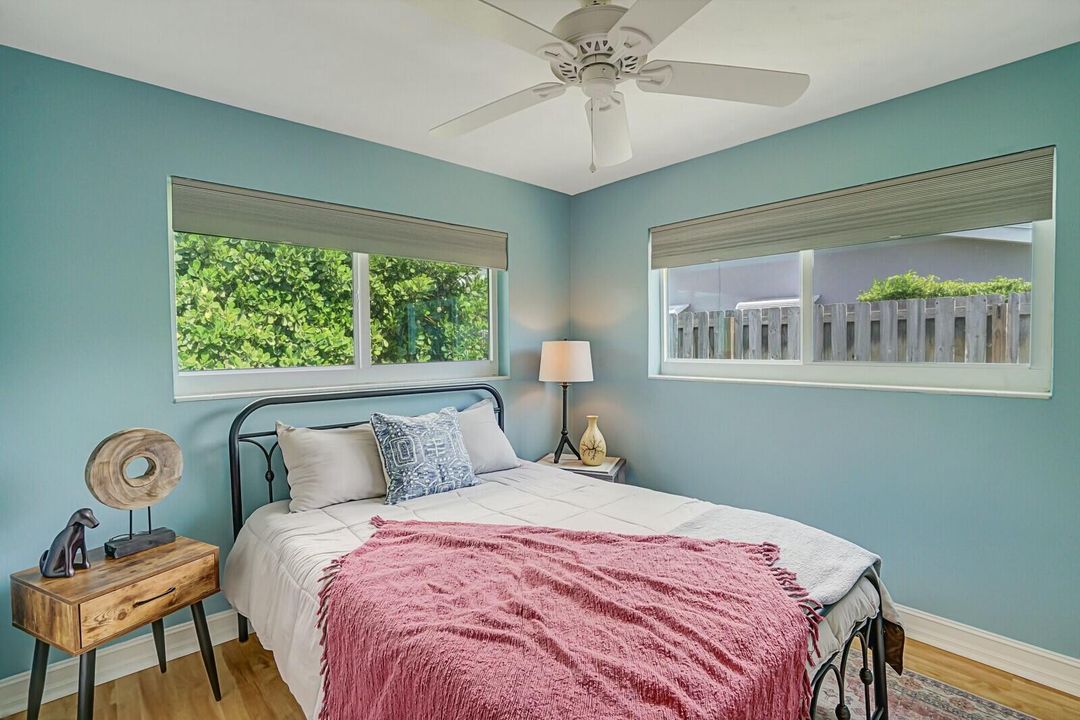 For Sale: $699,000 (2 beds, 1 baths, 1186 Square Feet)