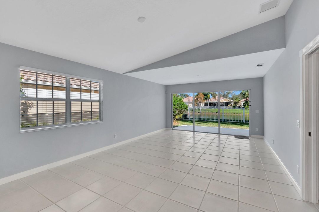 В аренду: $3,200 (2 спален, 2 ванн, 1680 Квадратных фут)