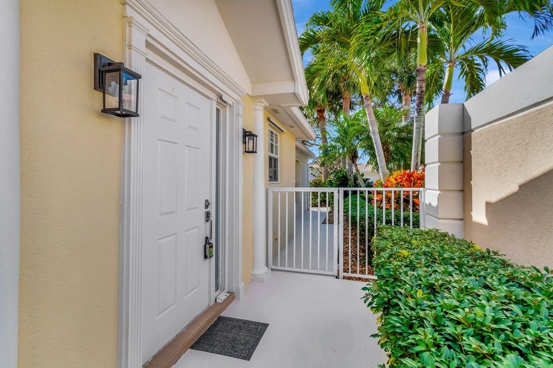 В аренду: $3,200 (2 спален, 2 ванн, 1680 Квадратных фут)