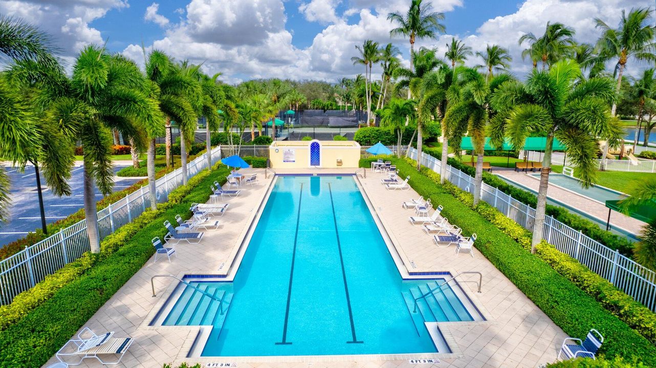 В аренду: $3,200 (2 спален, 2 ванн, 1680 Квадратных фут)