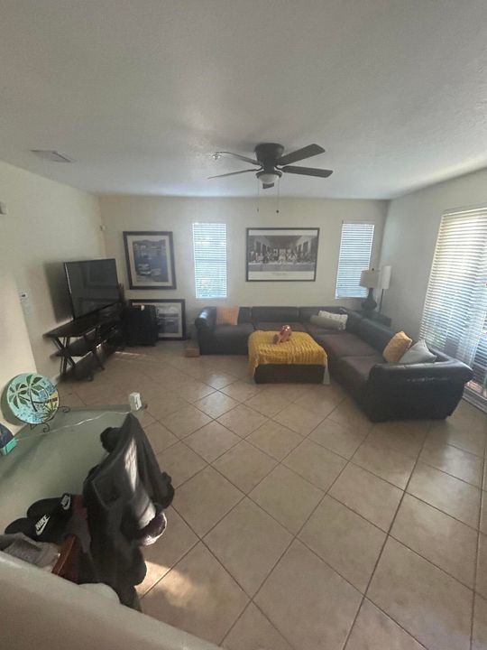 For Sale: $505,000 (3 beds, 2 baths, 2089 Square Feet)