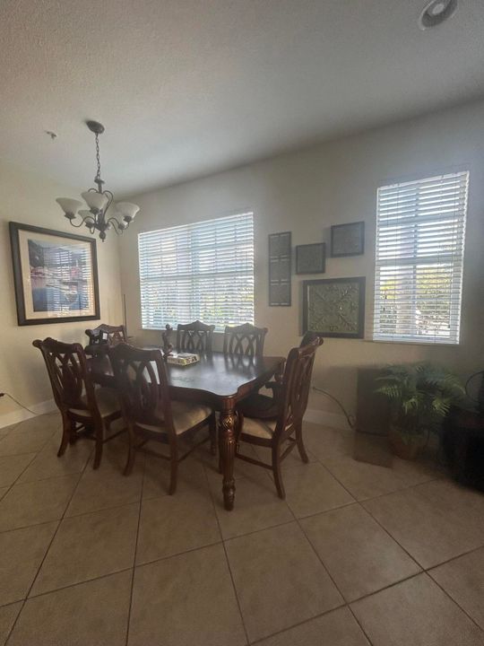 For Sale: $505,000 (3 beds, 2 baths, 2089 Square Feet)