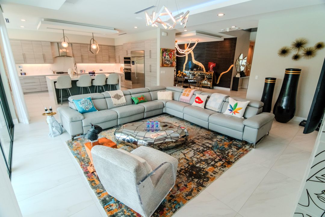 В аренду: $17,900 (5 спален, 6 ванн, 5315 Квадратных фут)