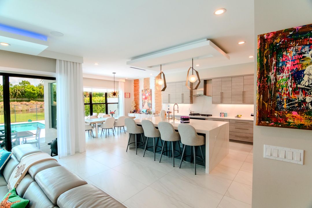 В аренду: $17,900 (5 спален, 6 ванн, 5315 Квадратных фут)