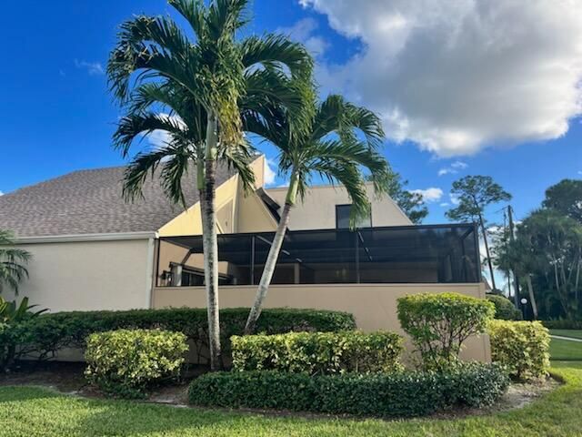 For Sale: $288,000 (3 beds, 2 baths, 1764 Square Feet)