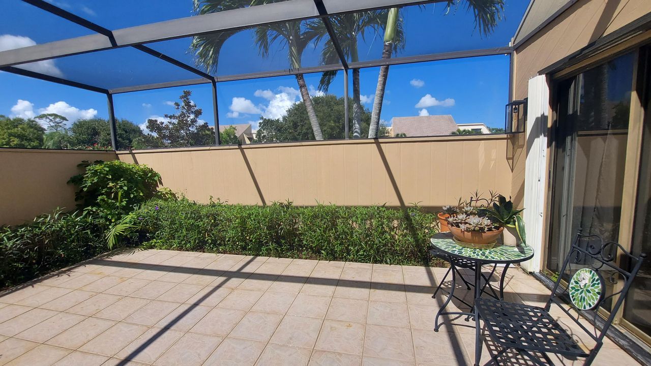 For Sale: $288,000 (3 beds, 2 baths, 1764 Square Feet)