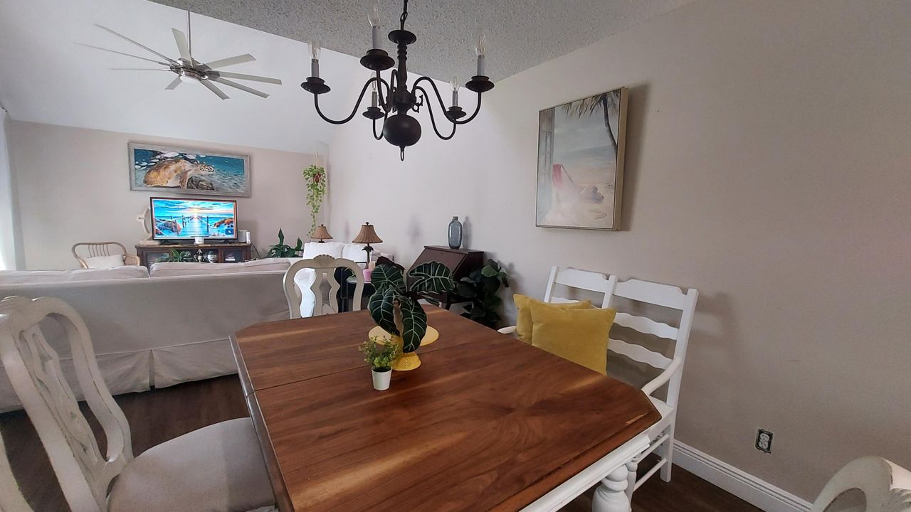 For Sale: $288,000 (3 beds, 2 baths, 1764 Square Feet)