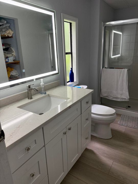 Active With Contract: $200,000 (2 beds, 2 baths, 1296 Square Feet)