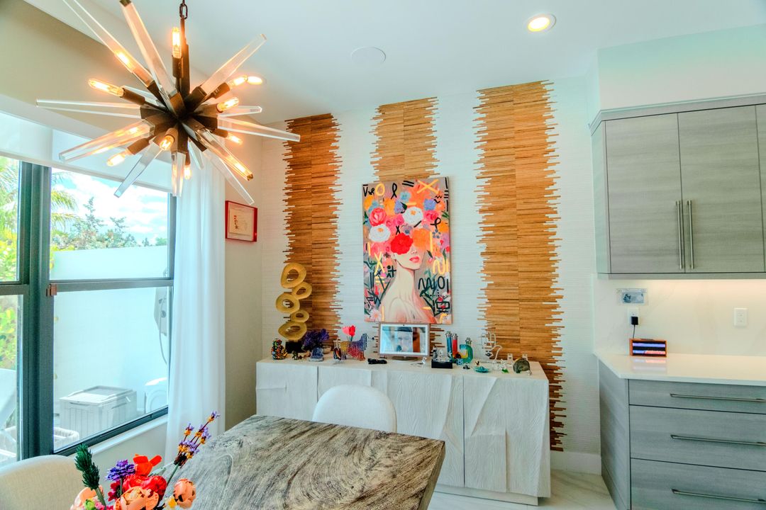 В аренду: $17,900 (5 спален, 6 ванн, 5315 Квадратных фут)