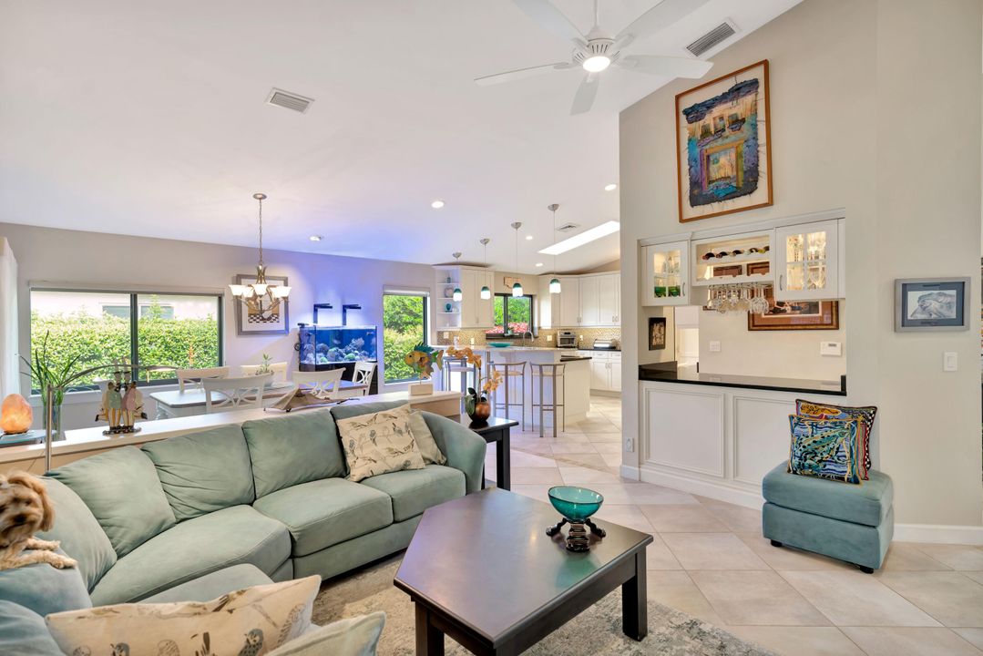 For Sale: $875,000 (4 beds, 4 baths, 2979 Square Feet)