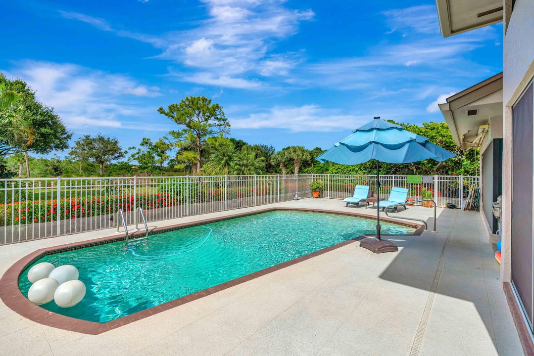 For Sale: $875,000 (4 beds, 4 baths, 2979 Square Feet)