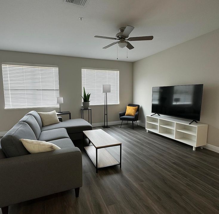 For Sale: $530,000 (3 beds, 2 baths, 1876 Square Feet)