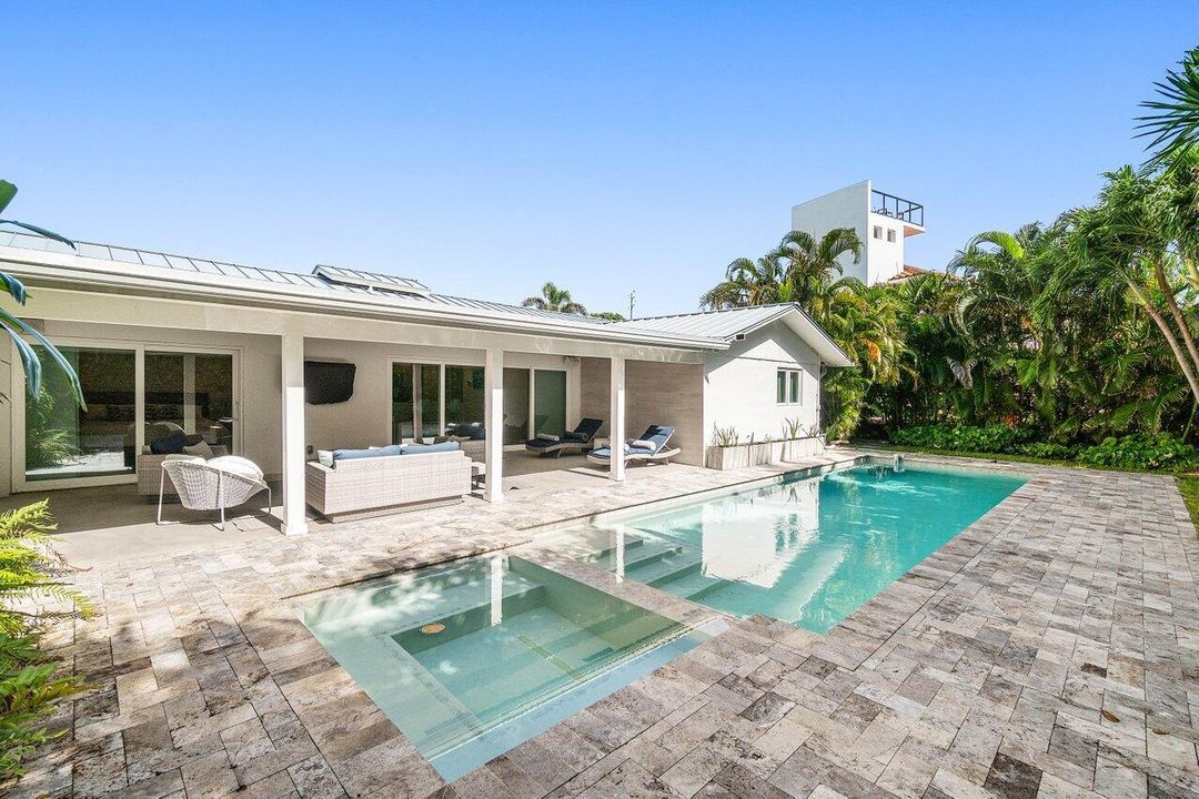 For Rent: $9,500 (3 beds, 2 baths, 1907 Square Feet)