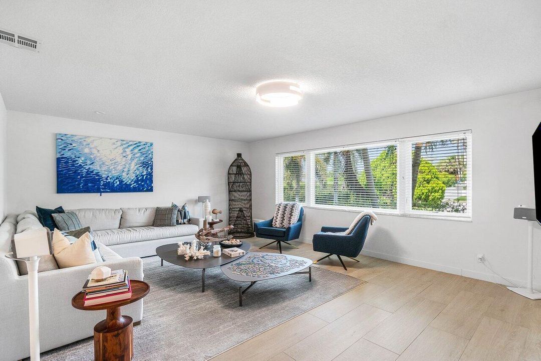 For Rent: $9,500 (3 beds, 2 baths, 1907 Square Feet)