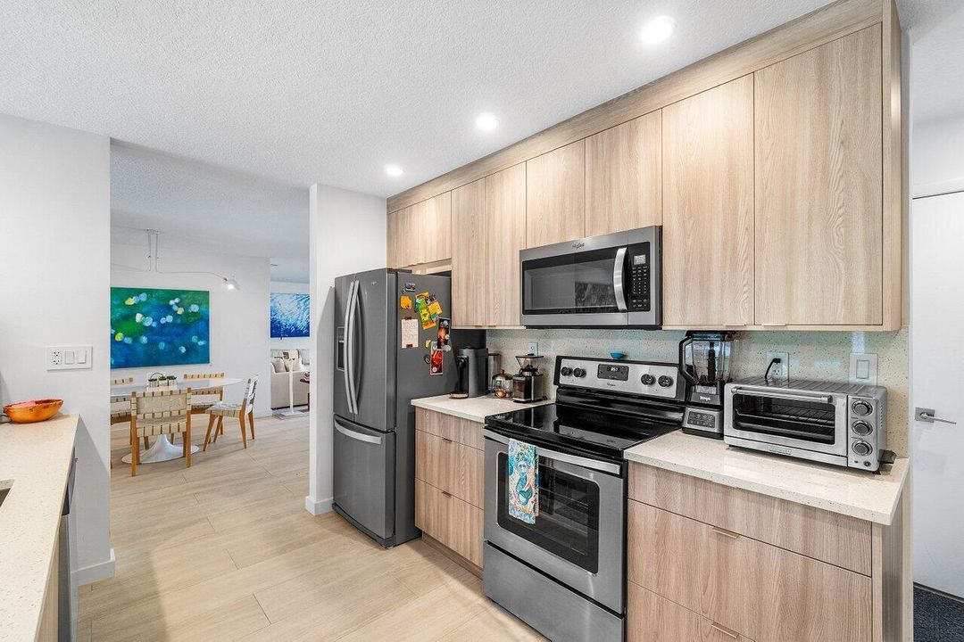 For Rent: $9,500 (3 beds, 2 baths, 1907 Square Feet)