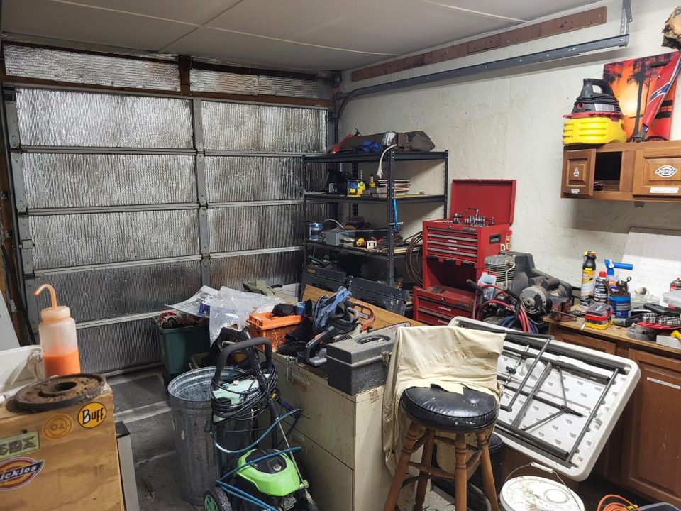 合同活跃: $325,000 (2 贝兹, 1 浴室, 941 平方英尺)