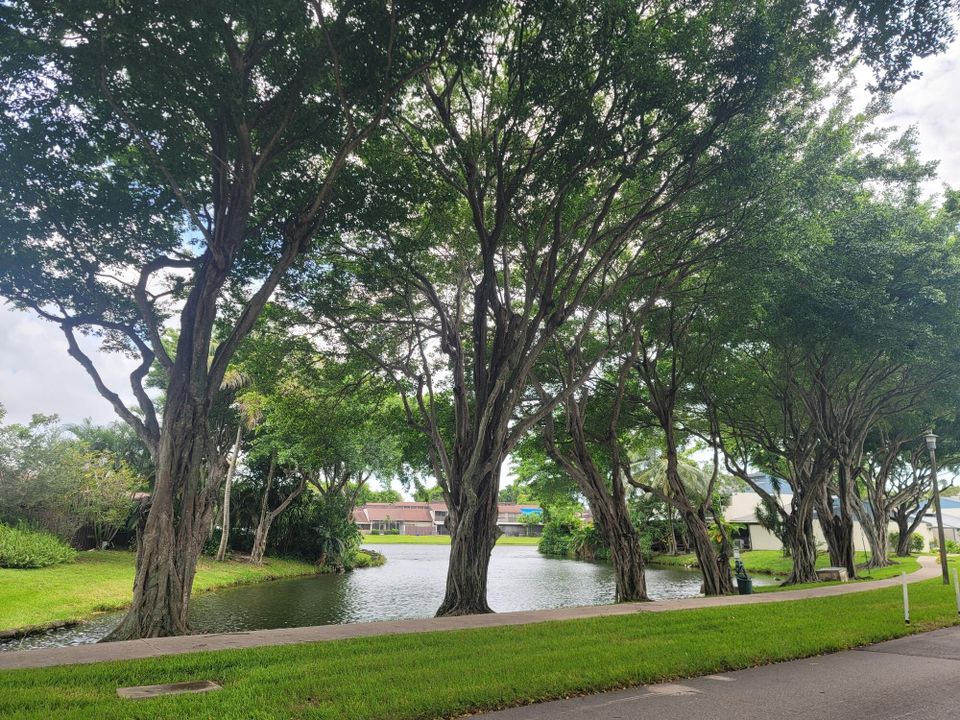 For Rent: $2,500 (3 beds, 2 baths, 1220 Square Feet)