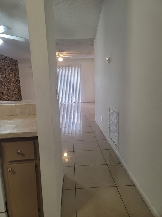 For Rent: $2,500 (3 beds, 2 baths, 1220 Square Feet)