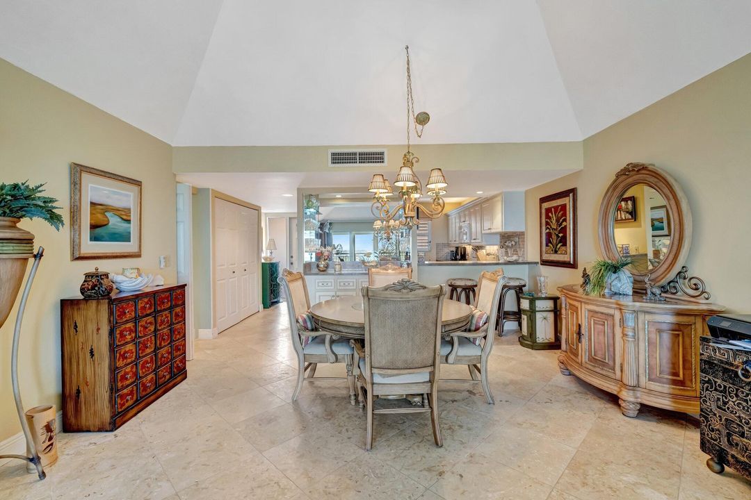 For Rent: $5,500 (2 beds, 2 baths, 1269 Square Feet)