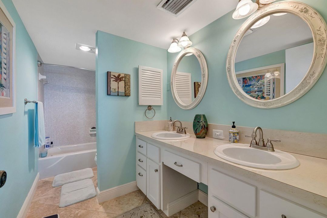 For Rent: $5,500 (2 beds, 2 baths, 1269 Square Feet)