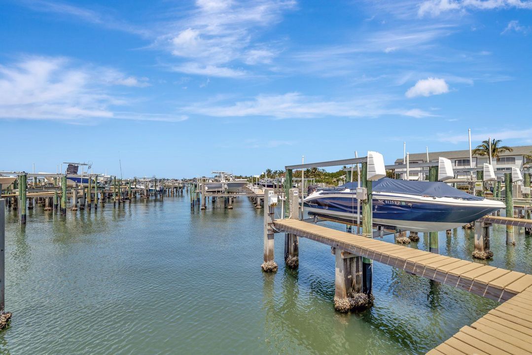 For Rent: $5,500 (2 beds, 2 baths, 1269 Square Feet)