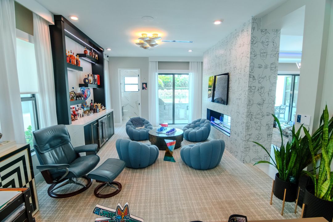 В аренду: $17,900 (5 спален, 6 ванн, 5315 Квадратных фут)