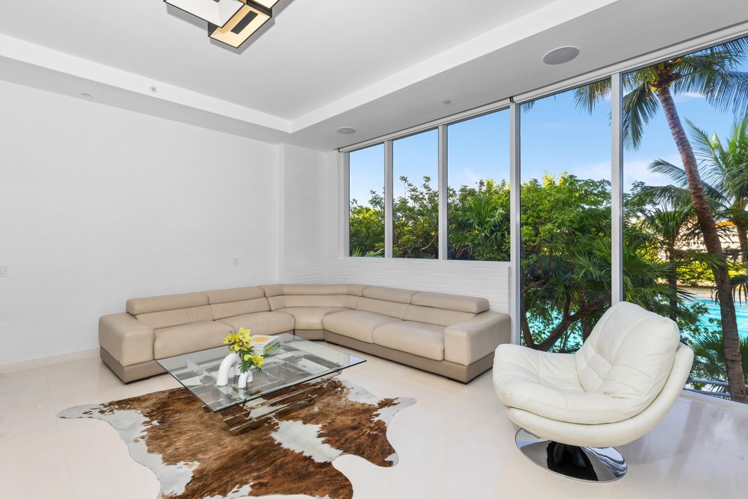 For Rent: $40,000 (4 beds, 4 baths, 4712 Square Feet)