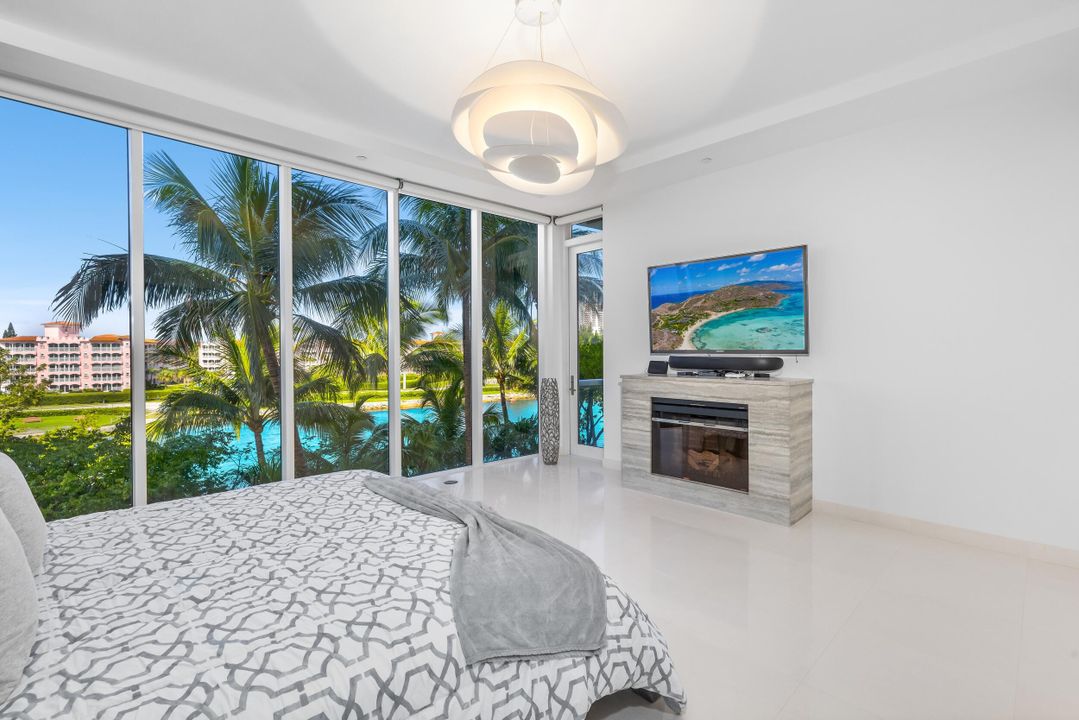 For Rent: $40,000 (4 beds, 4 baths, 4712 Square Feet)