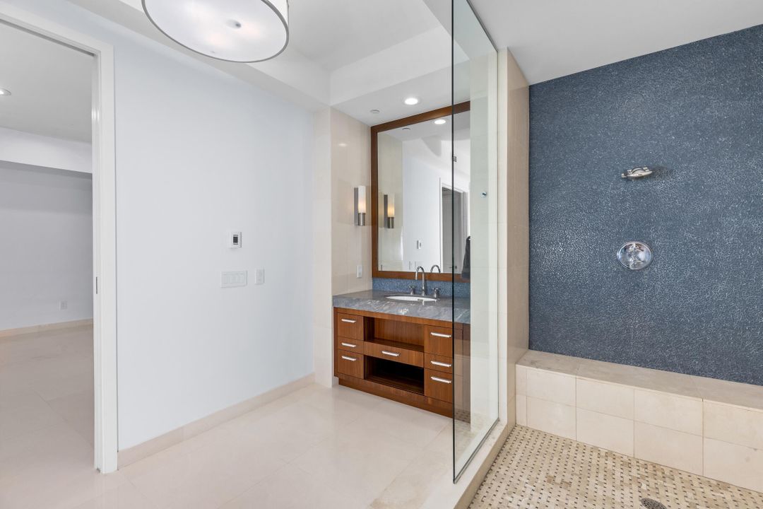 For Rent: $40,000 (4 beds, 4 baths, 4712 Square Feet)