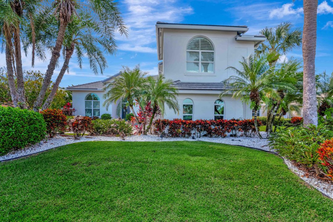 На продажу: $2,950,000 (5 спален, 7 ванн, 4825 Квадратных фут)