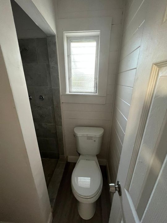 For Rent: $1,390 (1 beds, 1 baths, 1792 Square Feet)