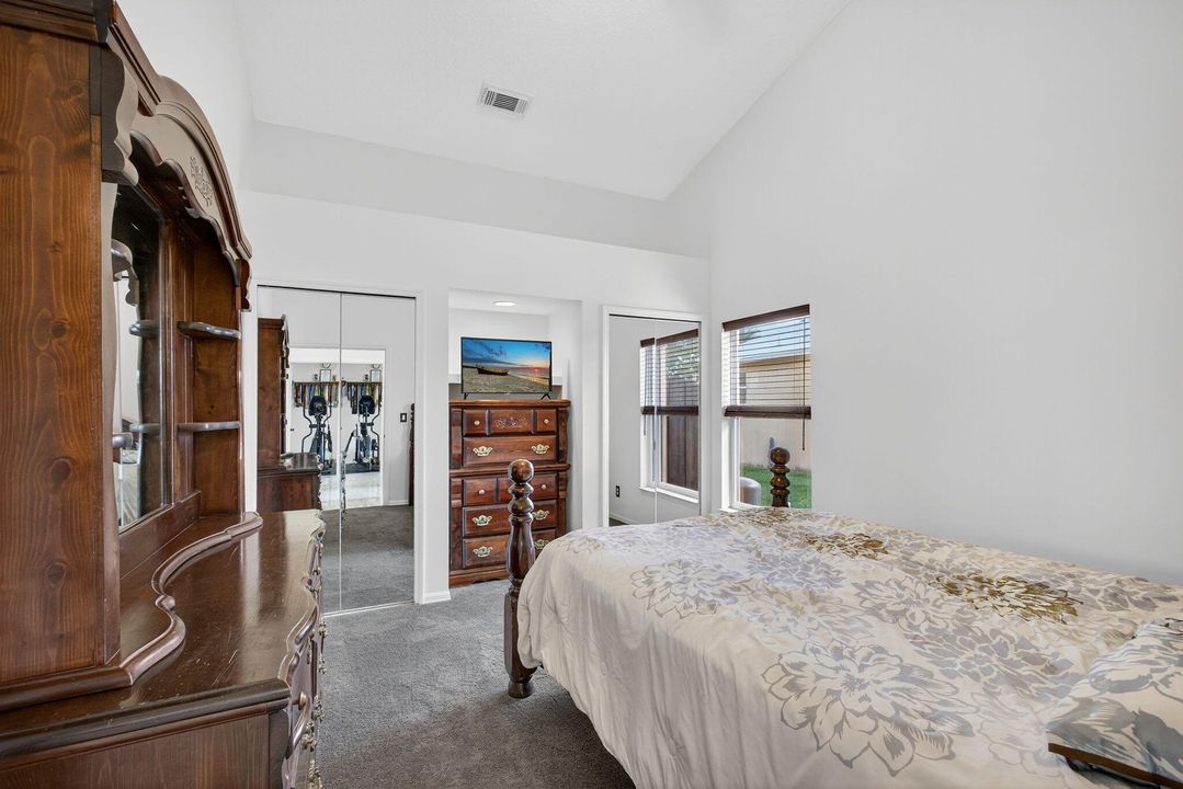 Activo con contrato: $445,000 (3 camas, 2 baños, 1626 Pies cuadrados)