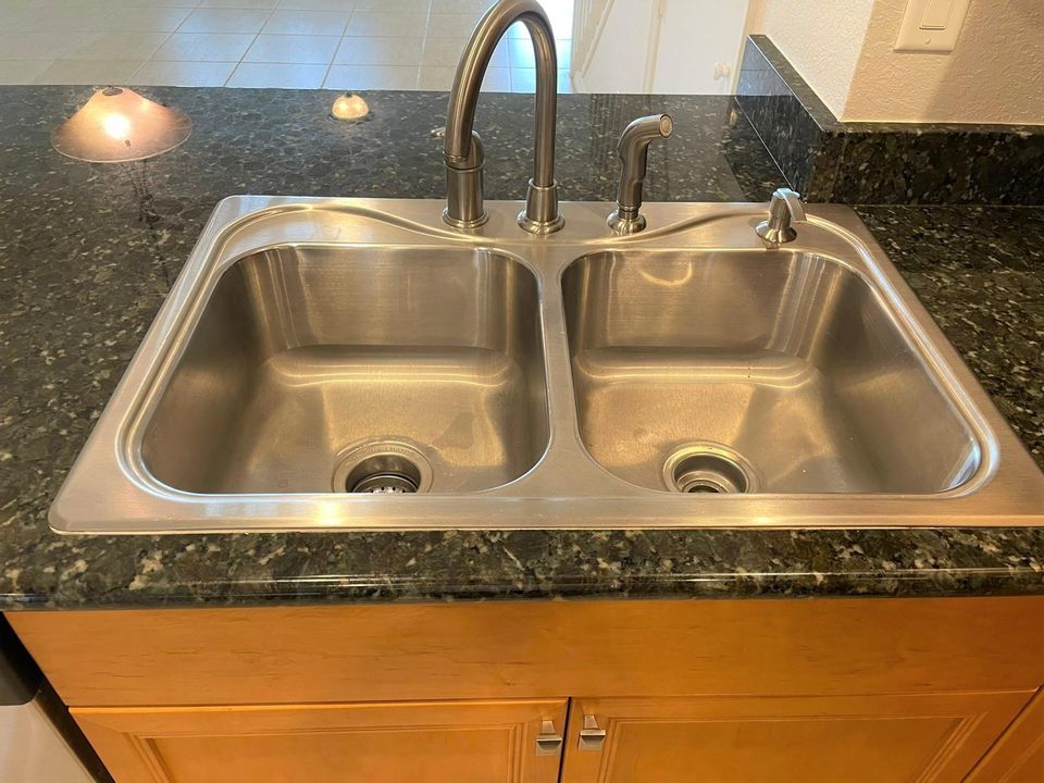 待售: $410,000 (3 贝兹, 2 浴室, 1521 平方英尺)