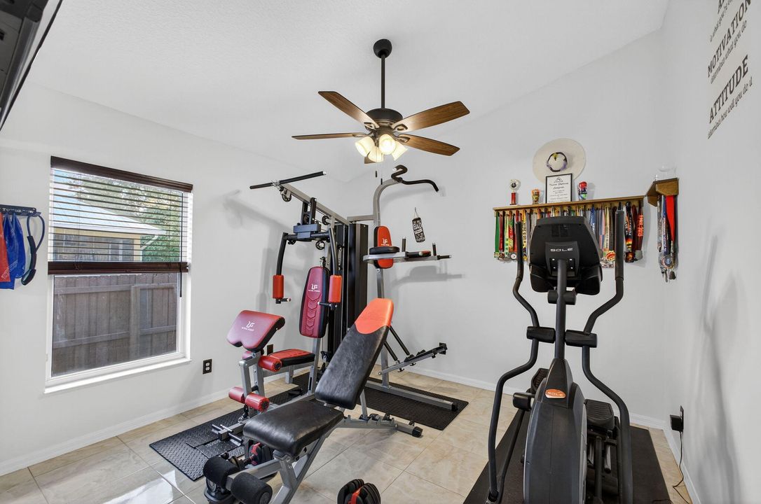 Activo con contrato: $445,000 (3 camas, 2 baños, 1626 Pies cuadrados)