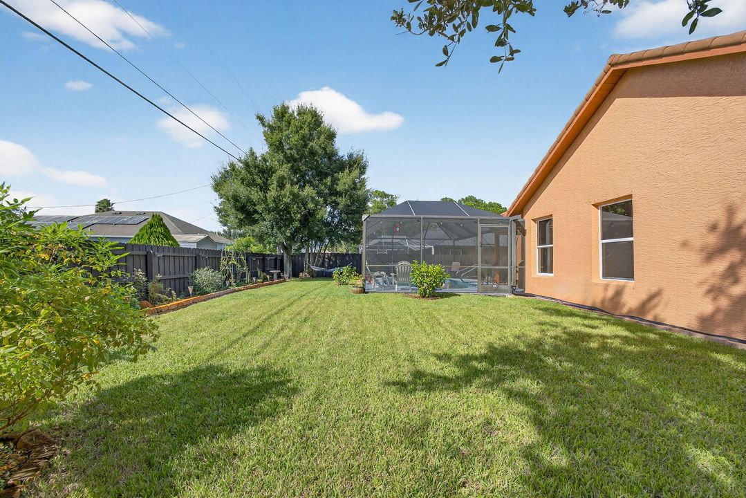 Activo con contrato: $445,000 (3 camas, 2 baños, 1626 Pies cuadrados)