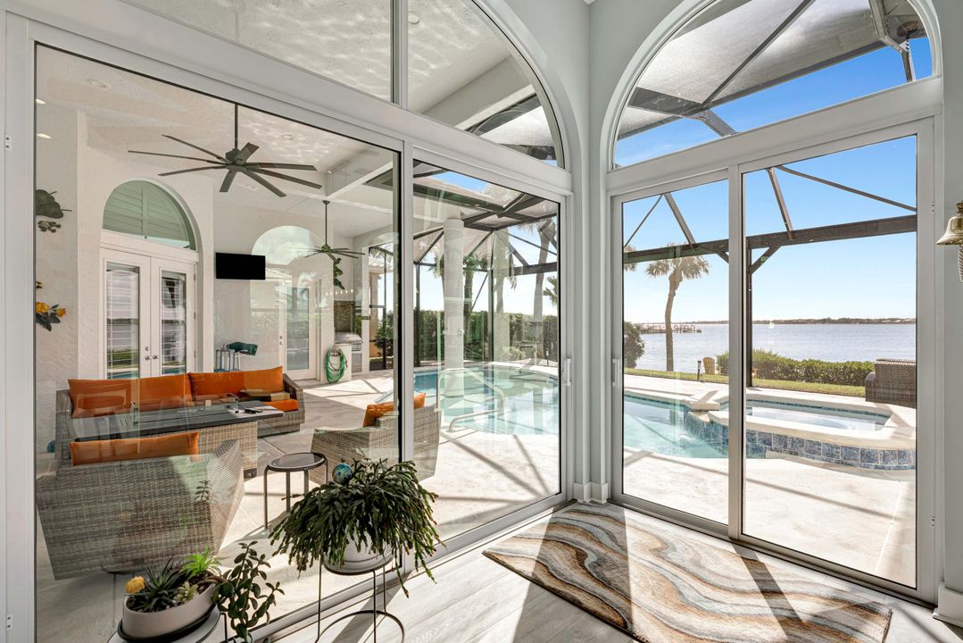 На продажу: $2,950,000 (5 спален, 7 ванн, 4825 Квадратных фут)