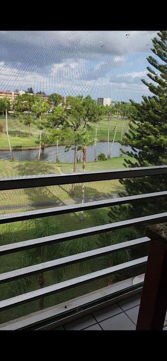 На продажу: $170,000 (2 спален, 2 ванн, 1114 Квадратных фут)