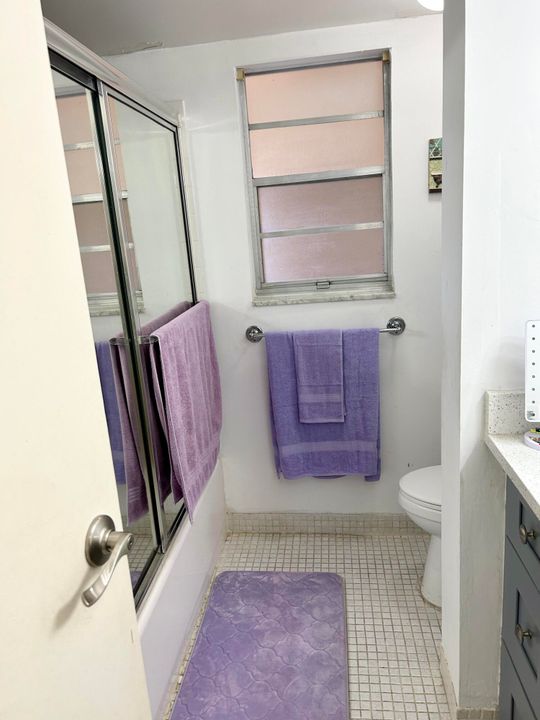 На продажу: $170,000 (2 спален, 2 ванн, 1114 Квадратных фут)