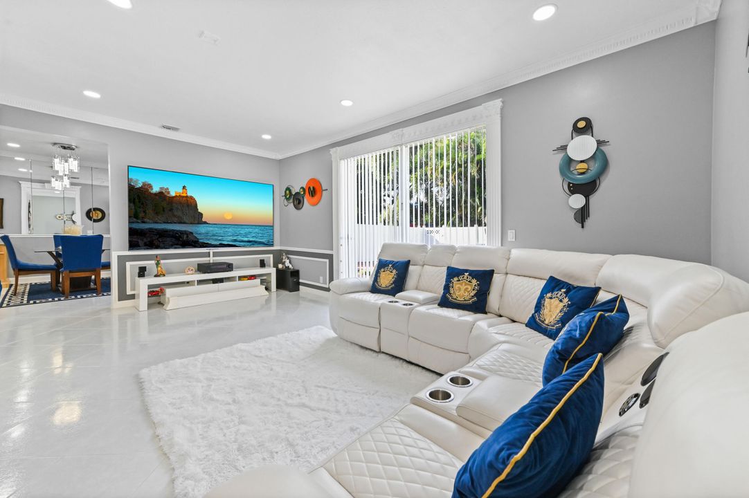 For Sale: $575,000 (4 beds, 2 baths, 2192 Square Feet)