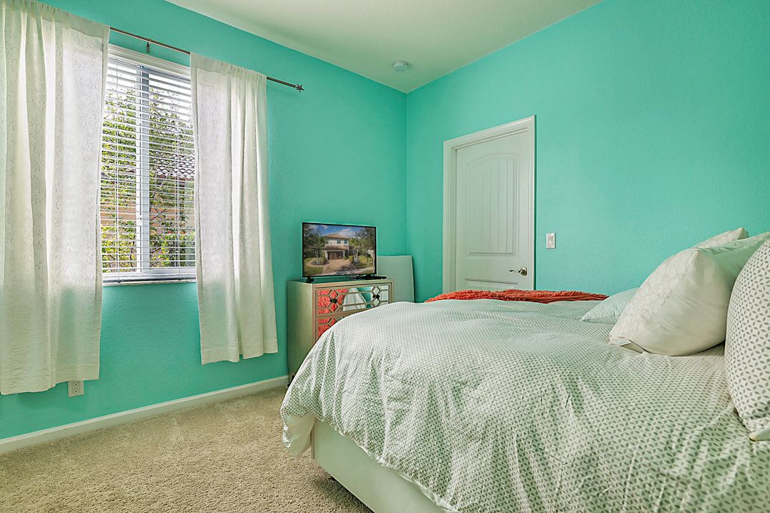 For Sale: $1,399,500 (5 beds, 4 baths, 3698 Square Feet)