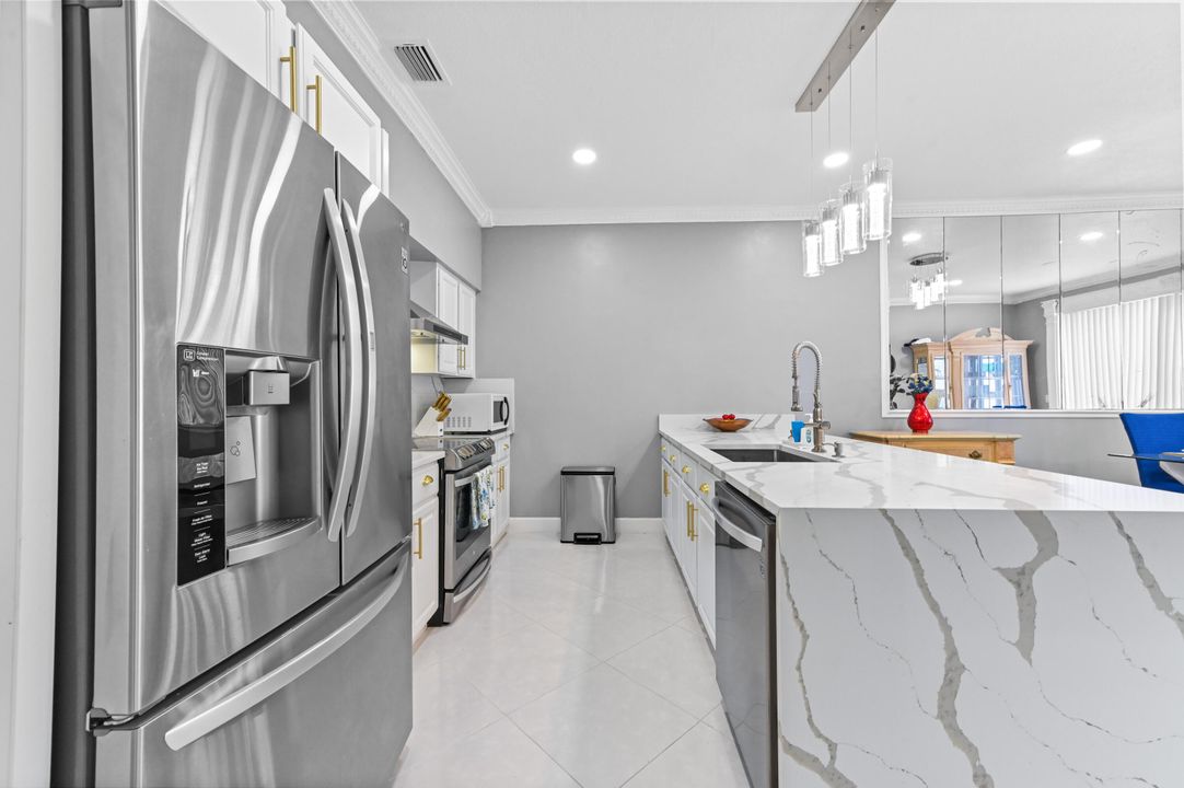 For Sale: $575,000 (4 beds, 2 baths, 2192 Square Feet)