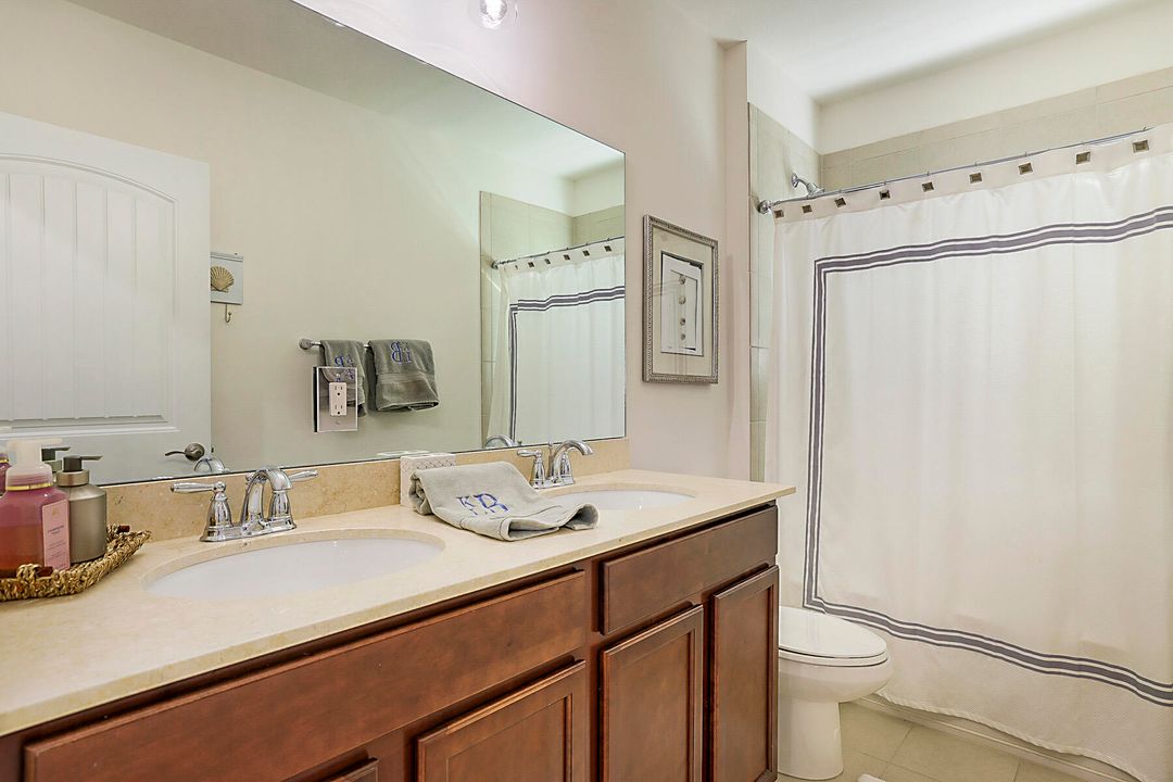 For Sale: $1,399,500 (5 beds, 4 baths, 3698 Square Feet)